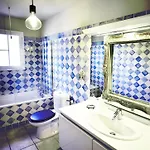 بيت للعطل Cosy Italian Chic! Jardin Bbq Piscine Et St-tropez A 5 Kilometres A 5mn!