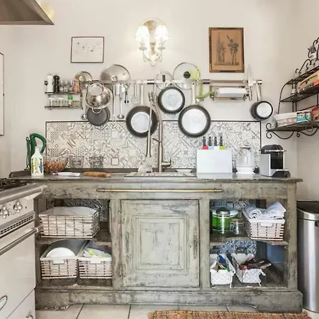 Cosy Italian Chic! Jardin Bbq Piscine Et St-tropez à 5 Kilometres à 5mn! *